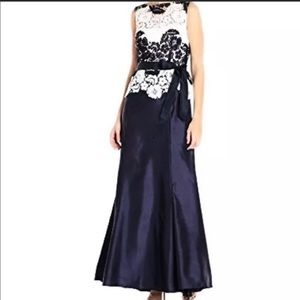 Tahiti Arthur Levine Navy White Dress